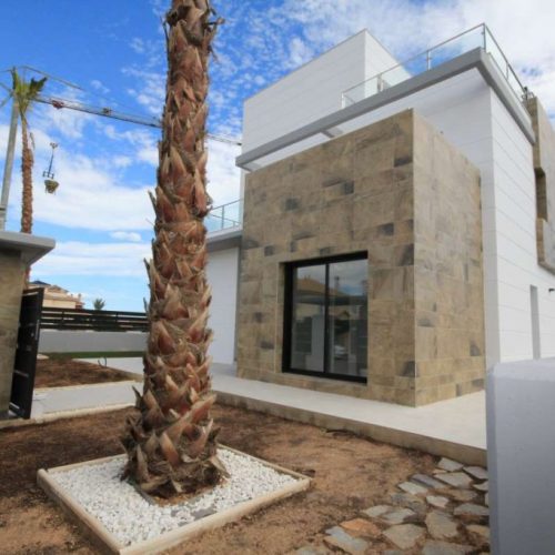 Vivienda de La Zenia en construcción